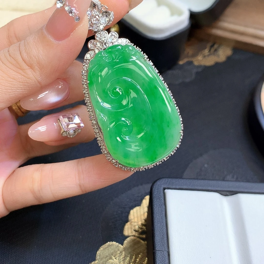 18K金镶嵌挂件翡翠（****播