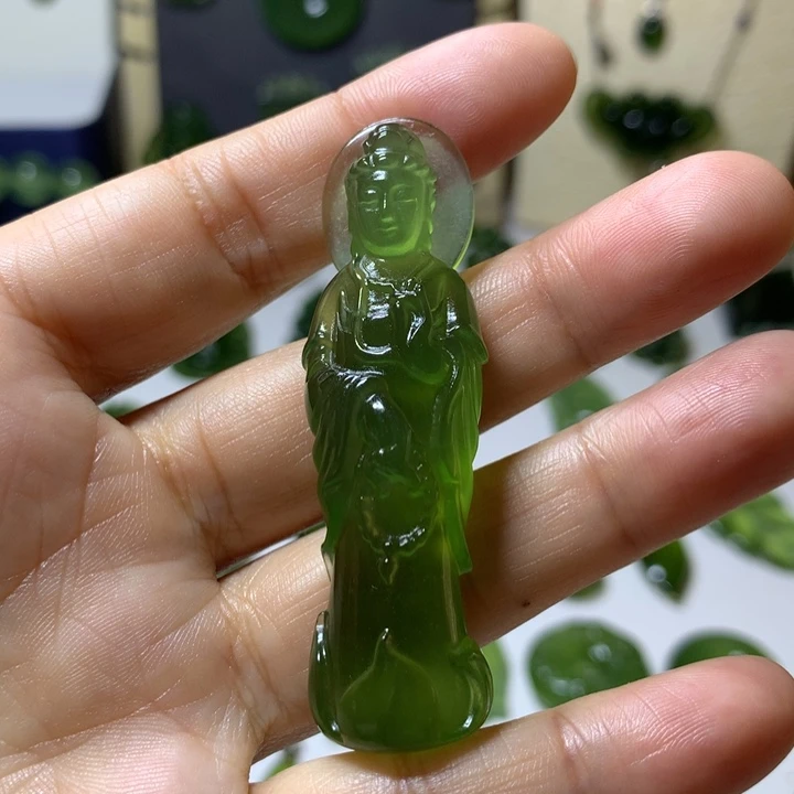 未镶嵌岫玉颈饰吊坠