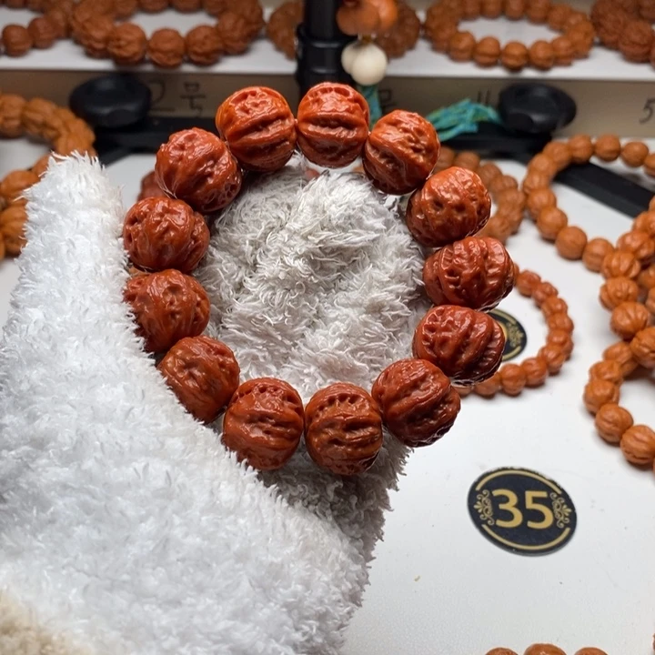 韩***雪文玩核桃吊坠22红皮