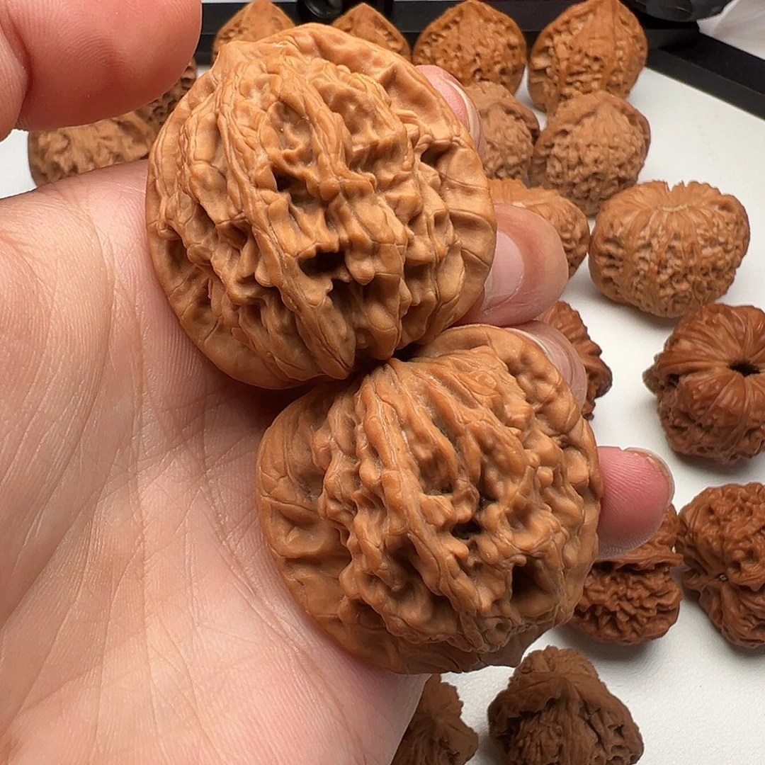 沐***漾把件文玩核桃虎头
