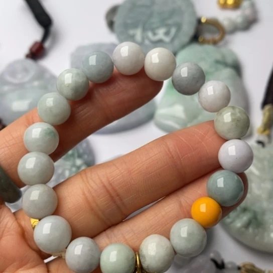 翡翠未镶嵌挂件翡翠