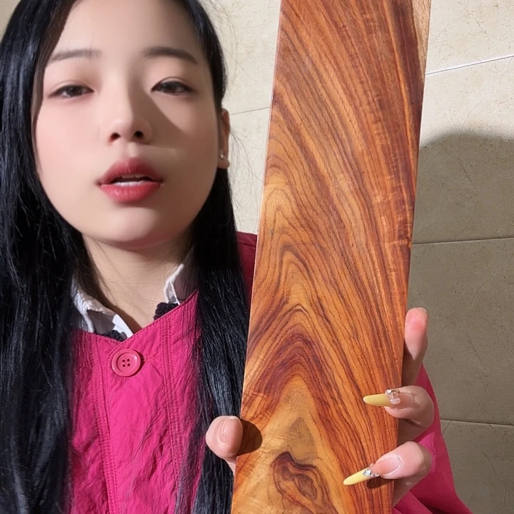 大叶紫檀（黑酸枝木类）