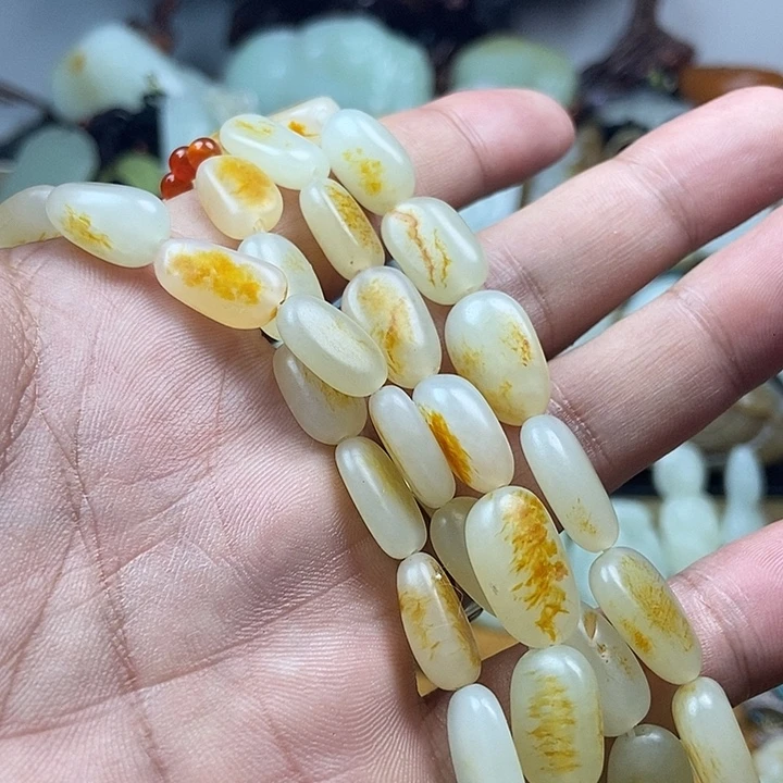 白***业和田玉未镶嵌颈饰