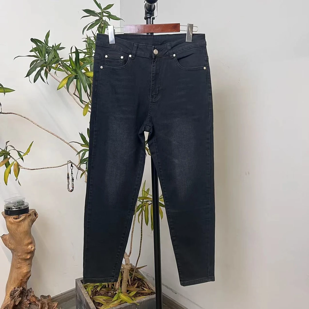 潮牌春季男款炭灰色高弹水洗小直筒牛仔裤  40002