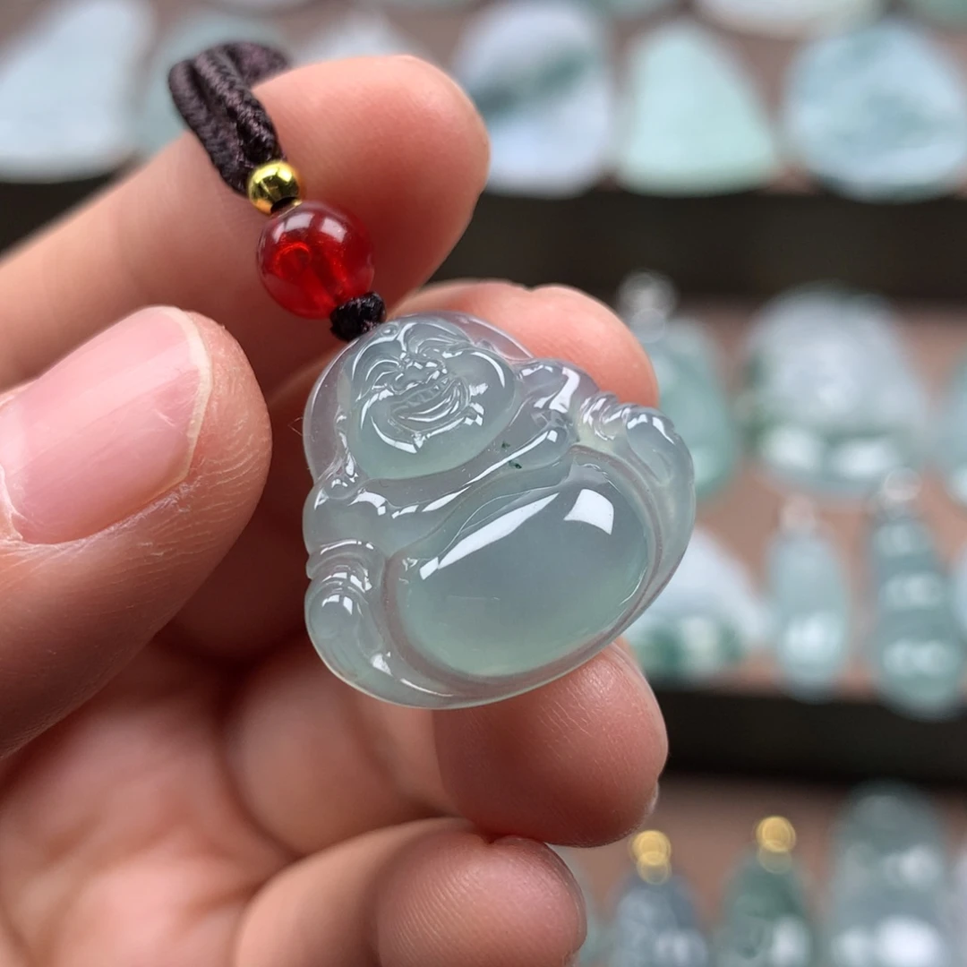 颈饰未镶嵌翡翠，天然翡翠