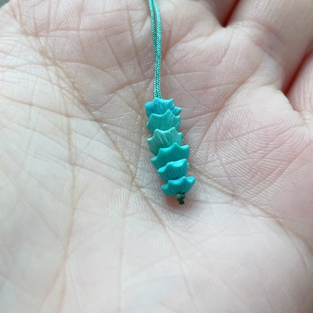 绿松石颈饰未镶嵌