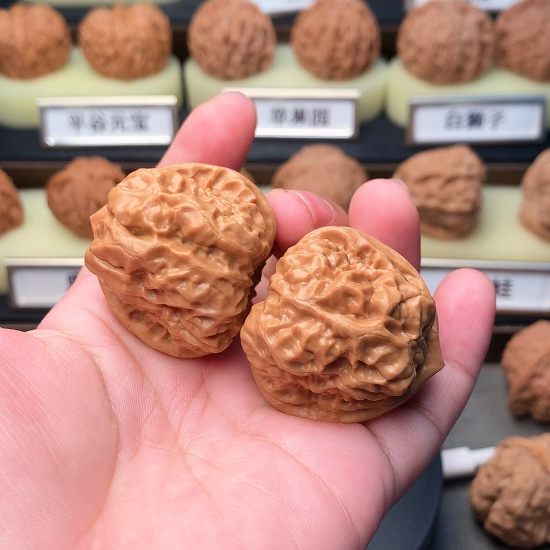 文玩核桃吊坠303号三角蛙37