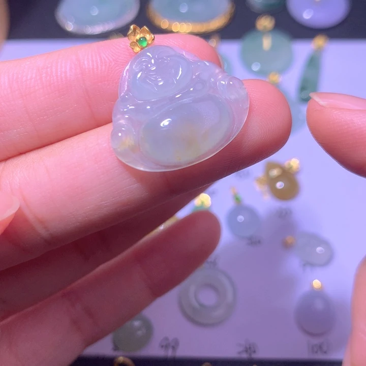 翡翠18K金镶嵌颈饰翡翠
