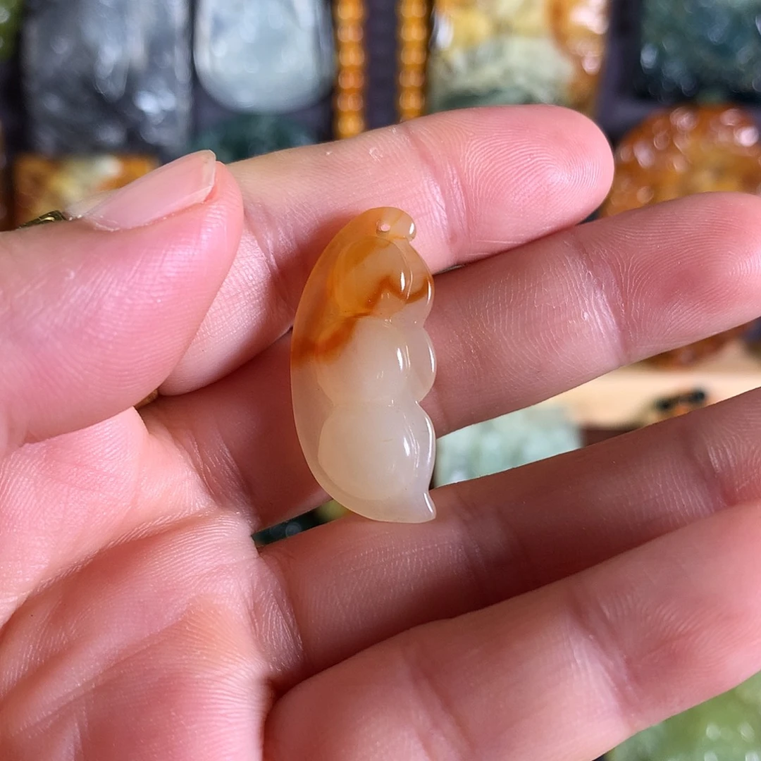 蛇纹石玉未镶嵌吊坠(赠链)