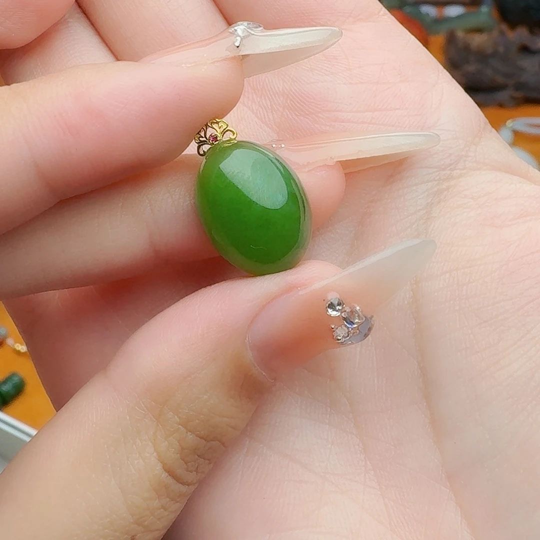 和田玉18K金镶嵌颈饰