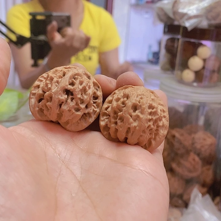 【闪购商品】文玩核桃把件34.5苹果油