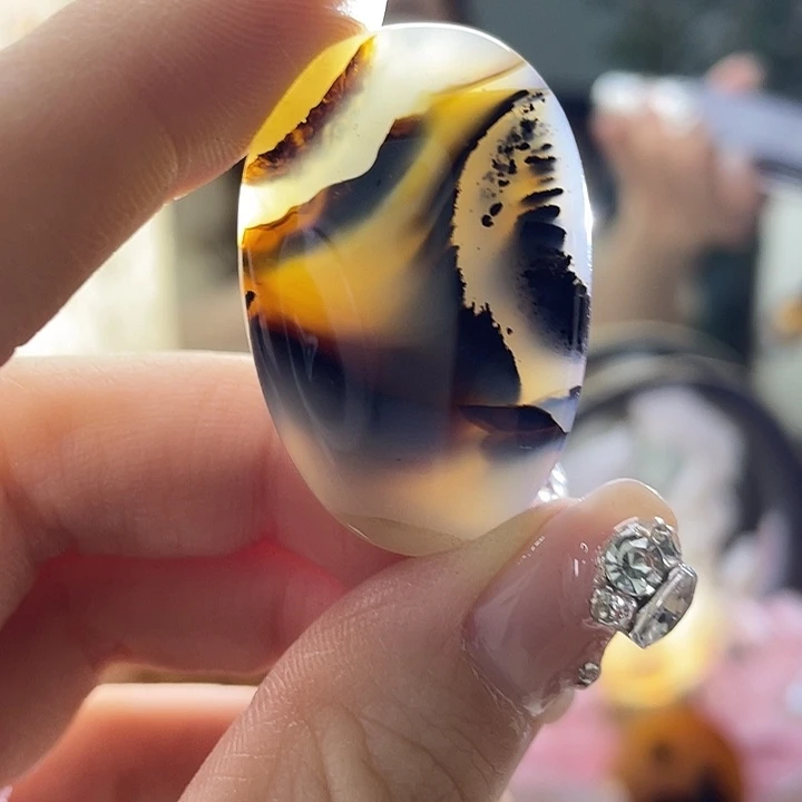 玛瑙/玉髓未镶嵌珠宝奇石