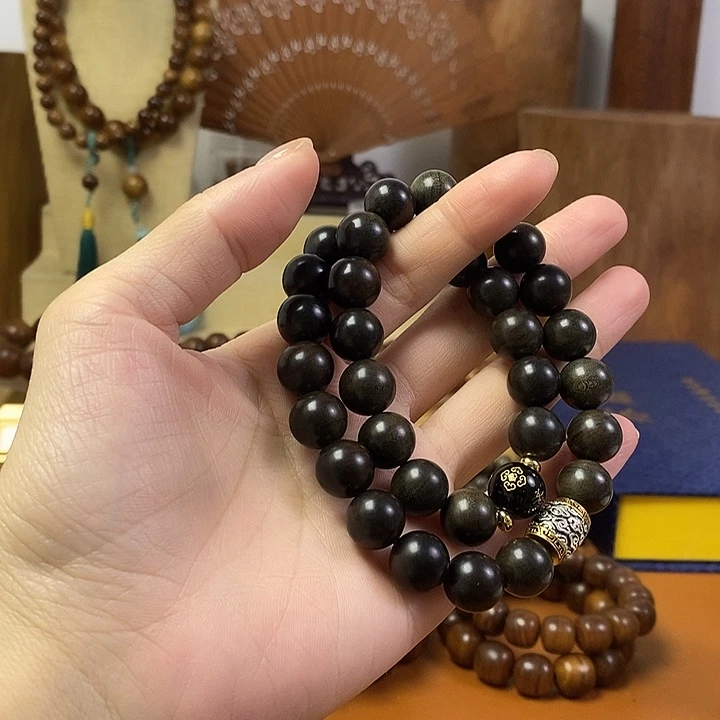 檀香木老山檀香阴沉1.2手持（八大守护）