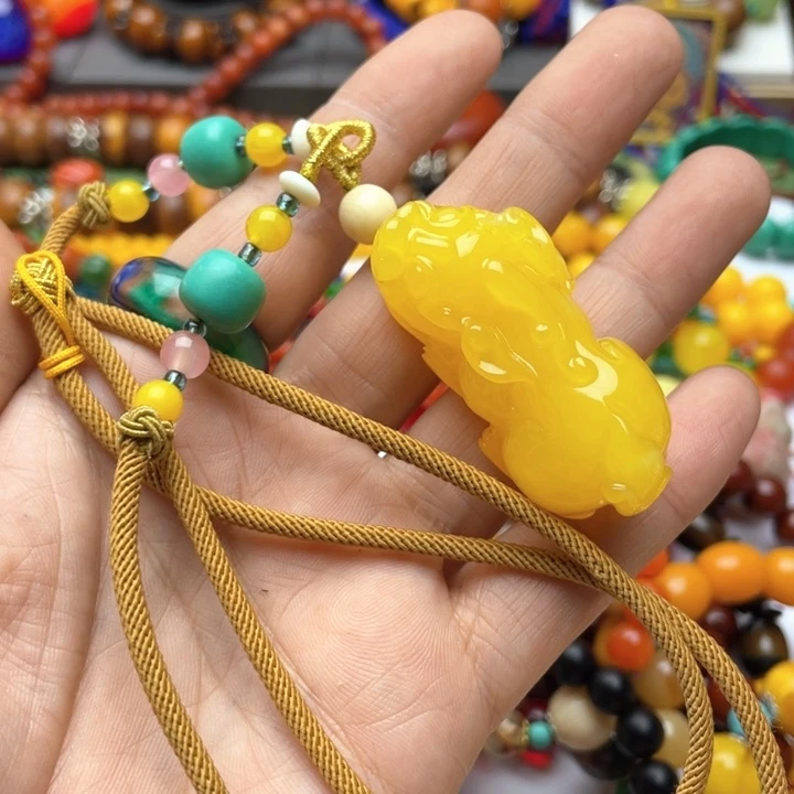 树脂制品39号貔貅吊坠