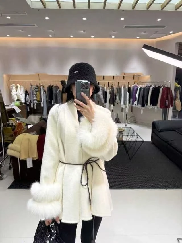 杨杨 时尚绵羊毛大衣外套8826