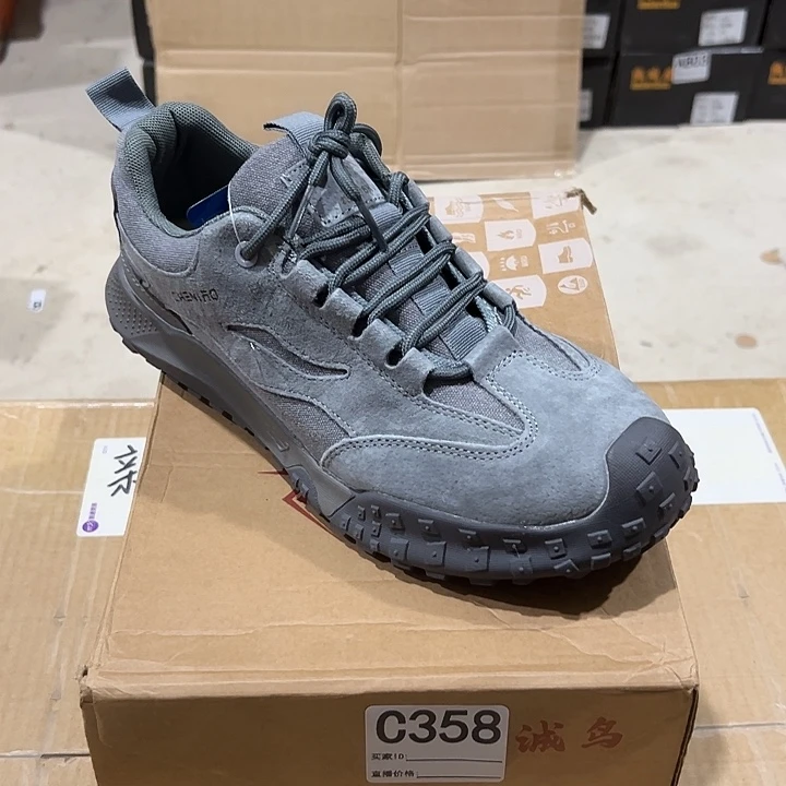 编码358号。41码防砸防刺劳保鞋。