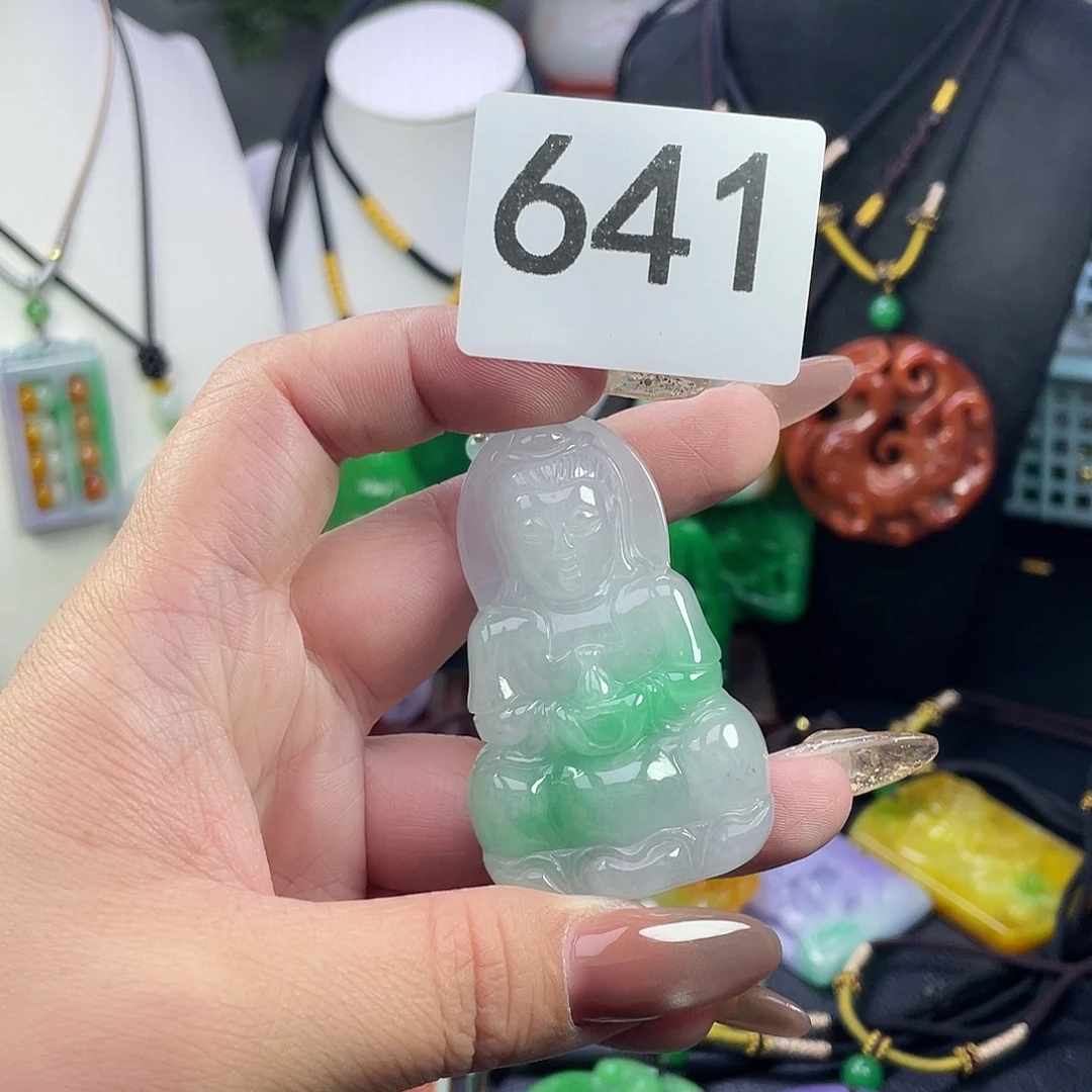 翡翠未镶嵌吊坠(赠链)