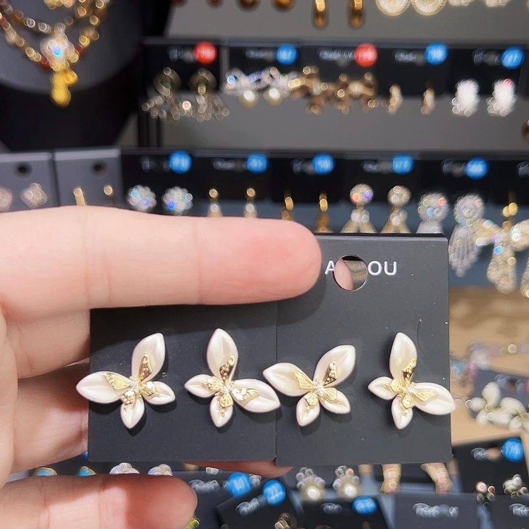 锆石铜合金925银阿豆白色蝴蝶耳饰