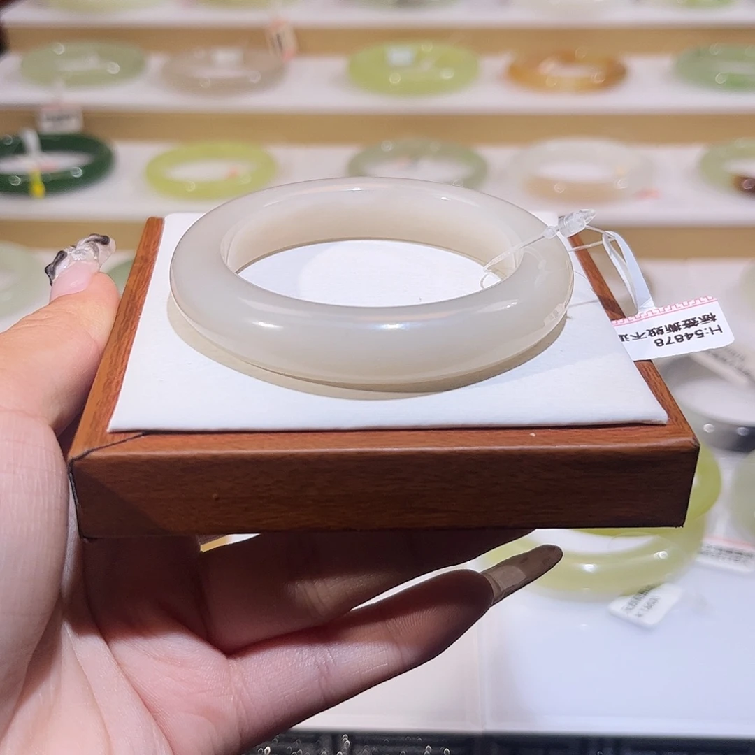 和田玉未镶嵌手镯粉紫