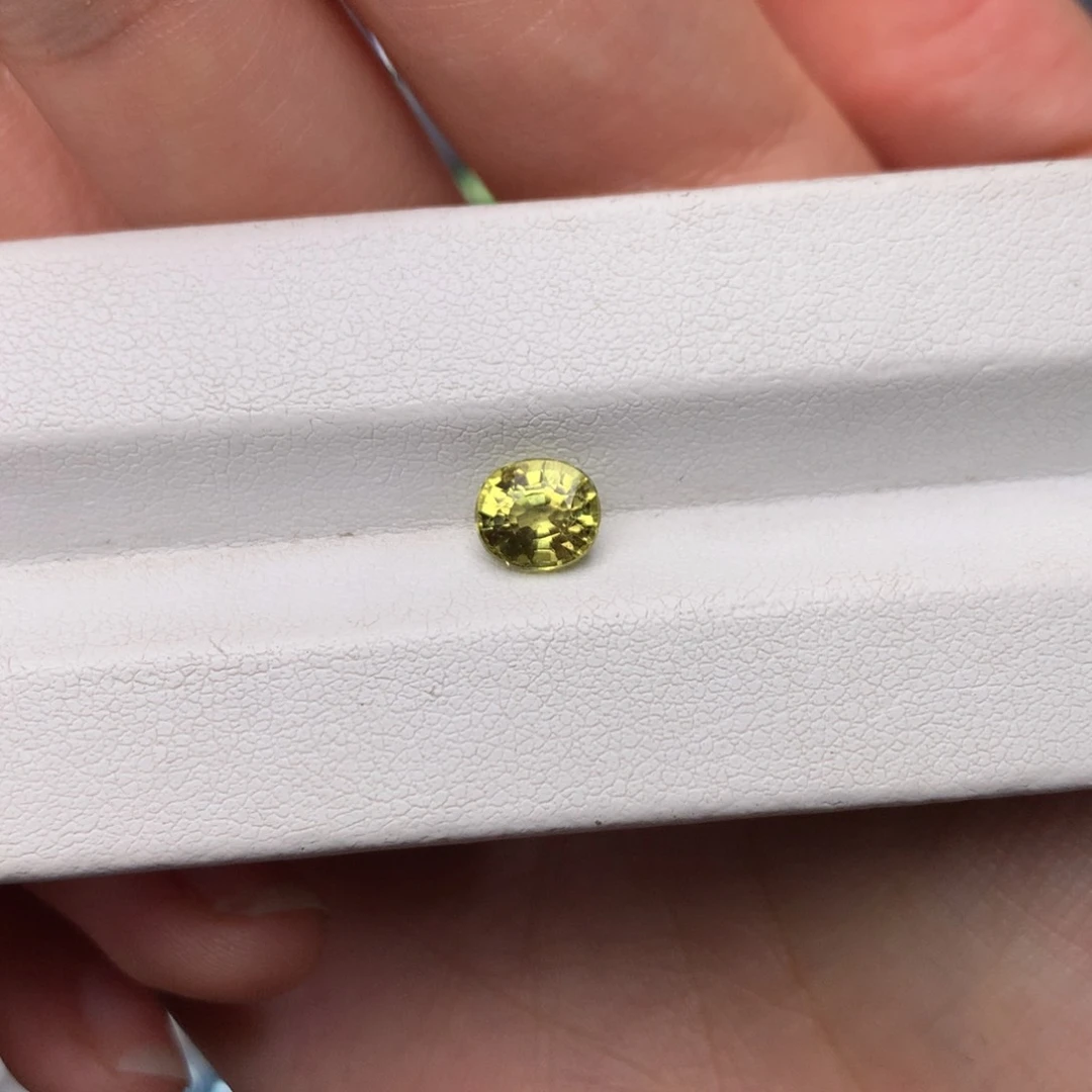未镶嵌裸石石榴石1.535ct