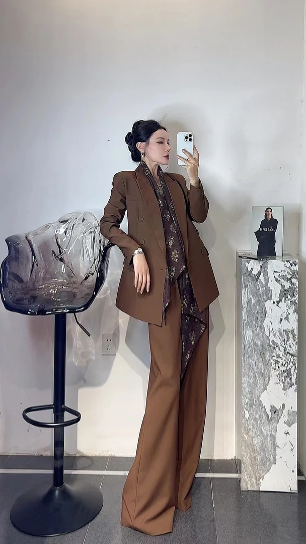 OMG 气质时尚三件套套装配丝巾