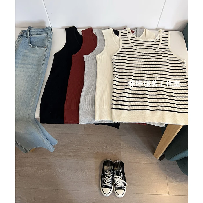 REKAYYAT”木槿“春夏新款遮肉显瘦洋气百搭冰丝条纹纯色时尚背心