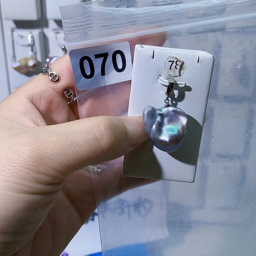 淡水珍珠合金颈饰