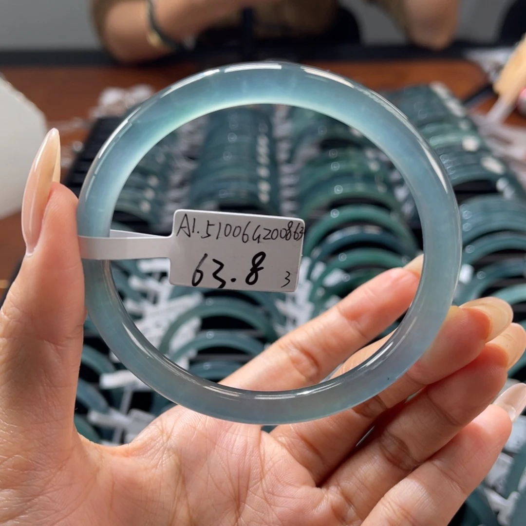 翡翠未镶嵌手镯63.83