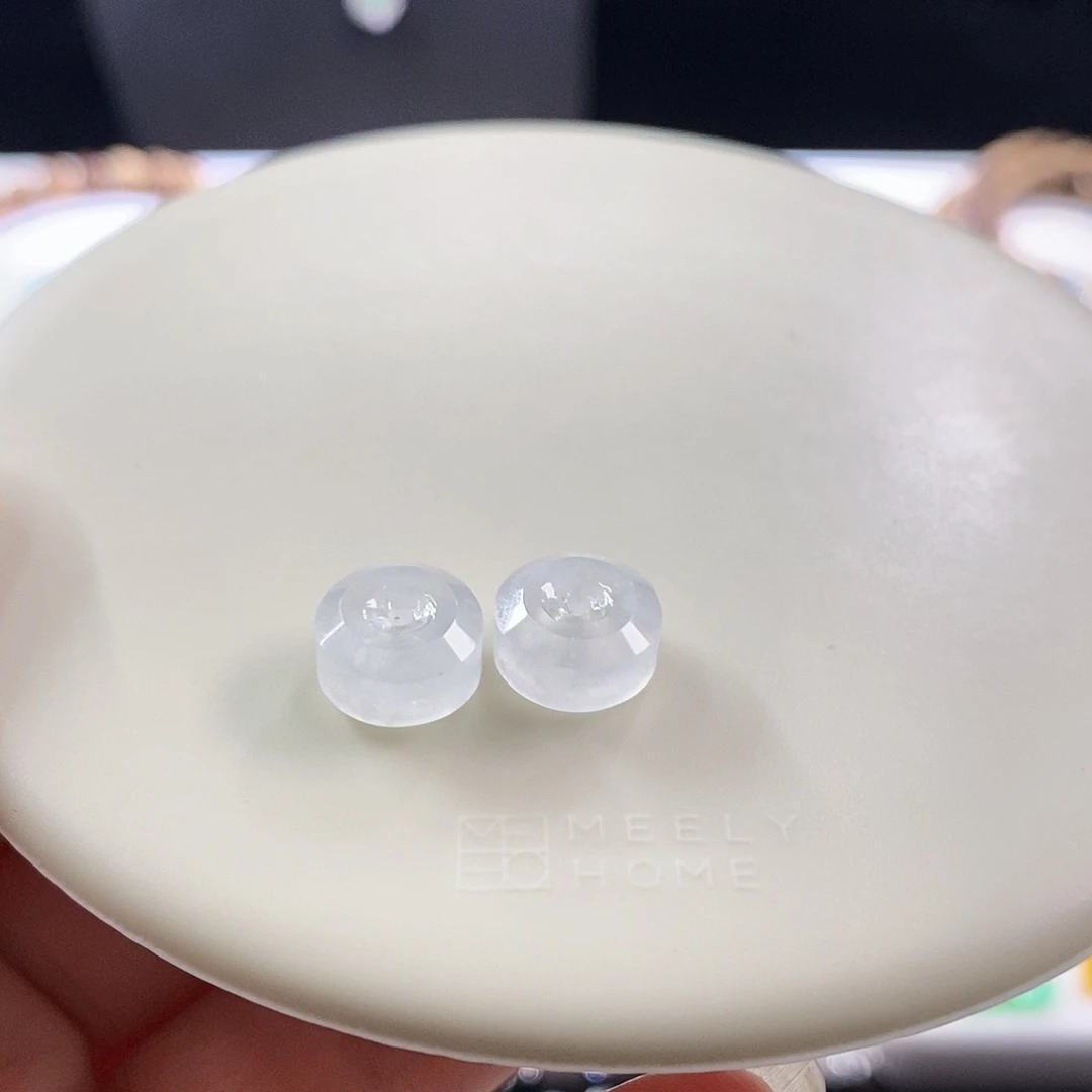 颈饰未镶嵌翡翠一对白冰扣子