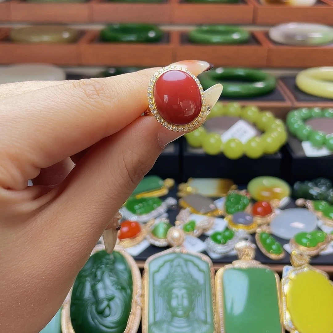 南红玛瑙戒指18K金镶嵌
