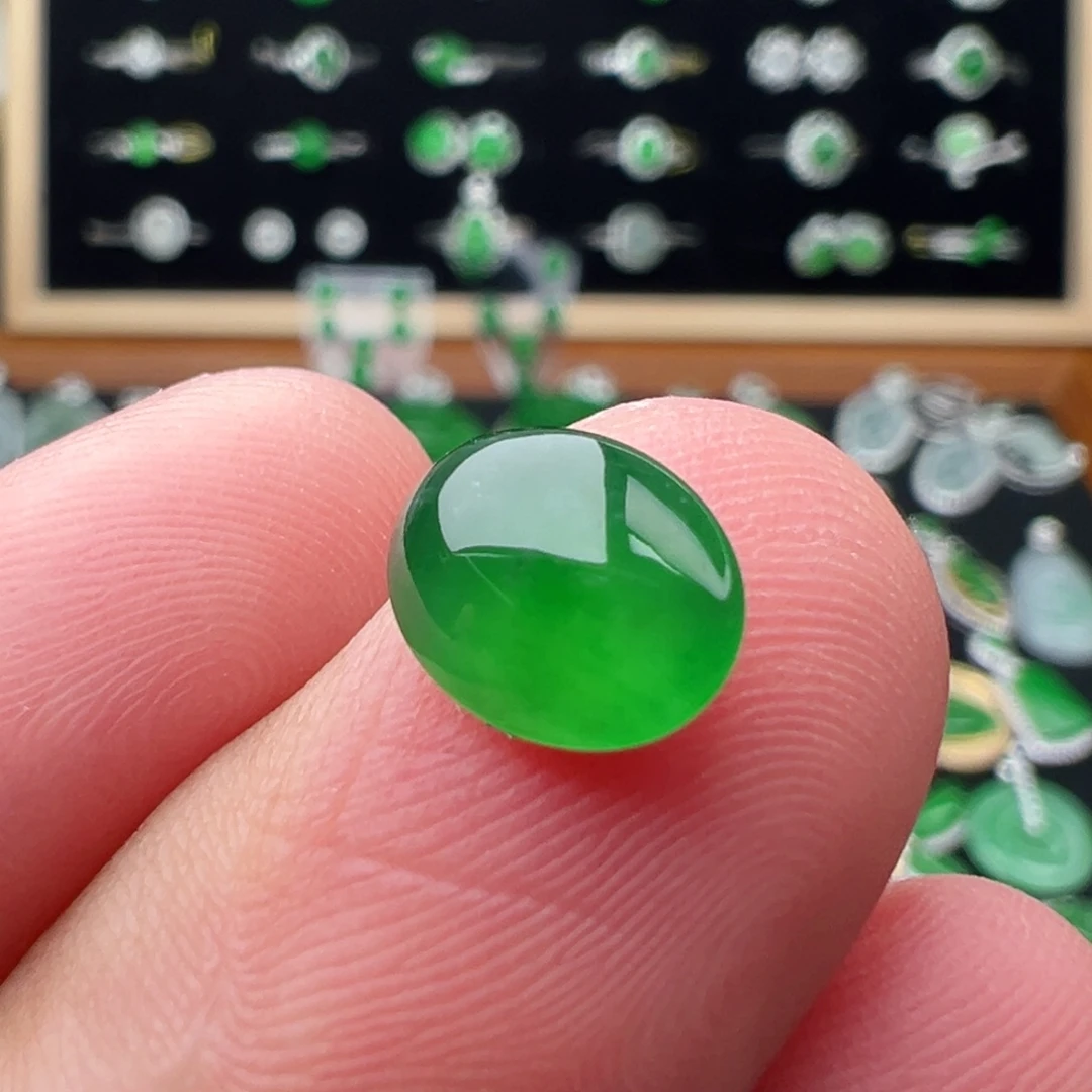 翡翠未镶嵌颈饰蛋面9.1