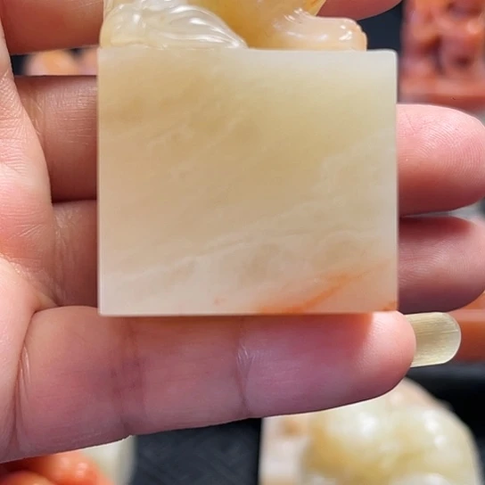 老挝石让***风老挝保利石印章