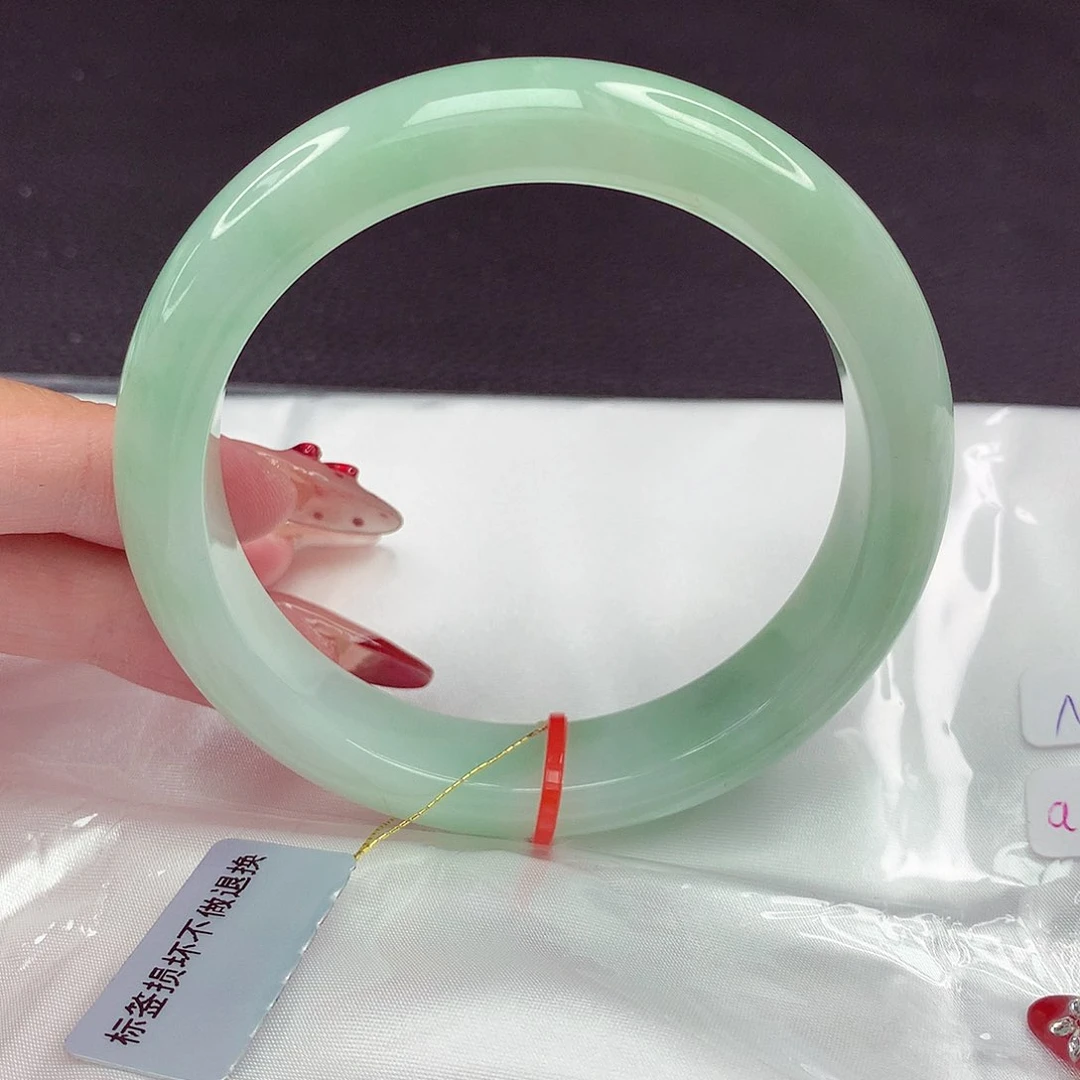 翡翠手镯未镶嵌61圈879