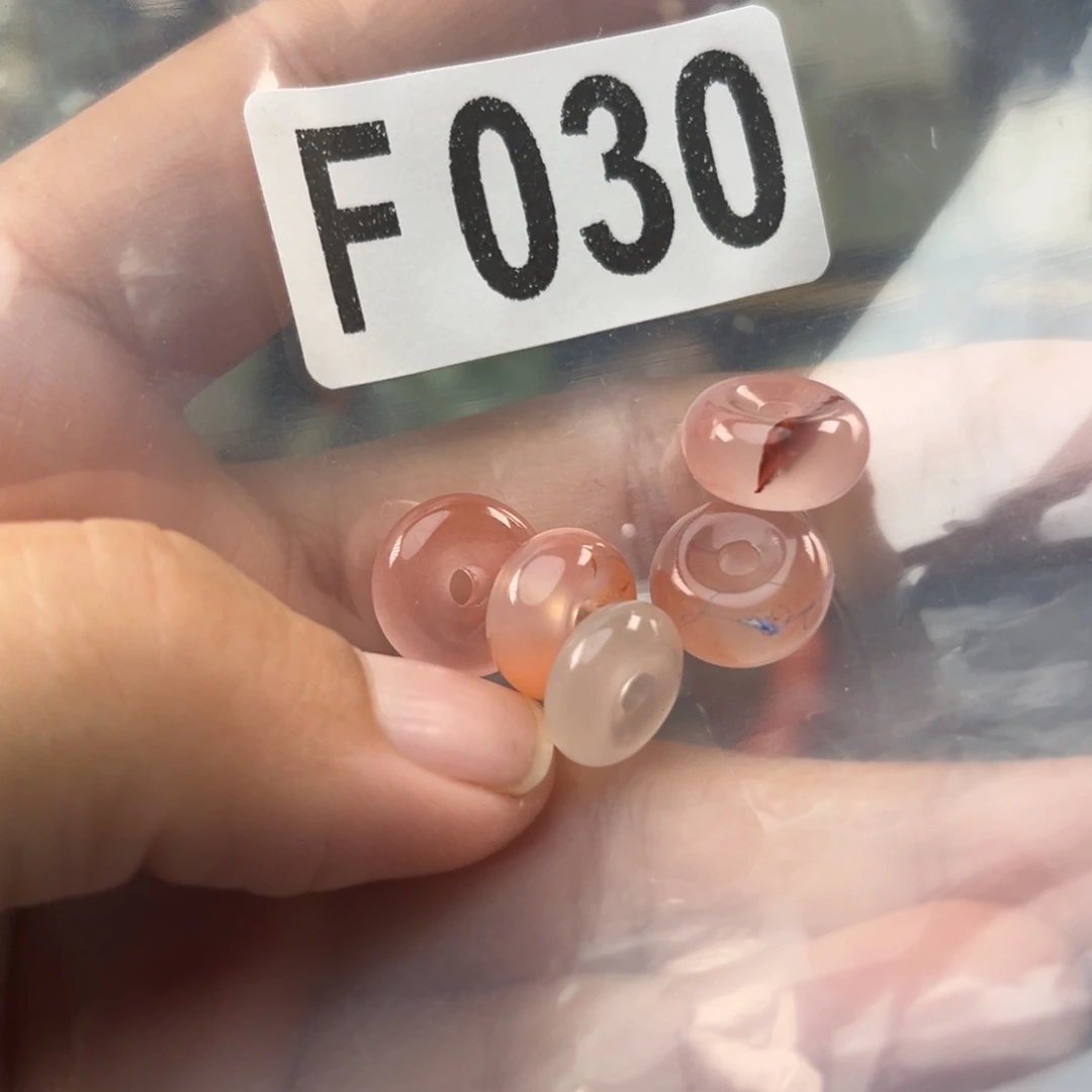 南红玛瑙未镶嵌珠宝奇石
