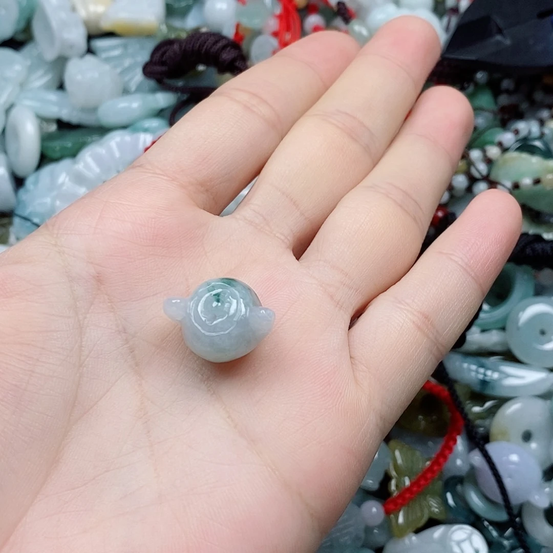 翡翠未镶嵌吊坠(不含链)壶