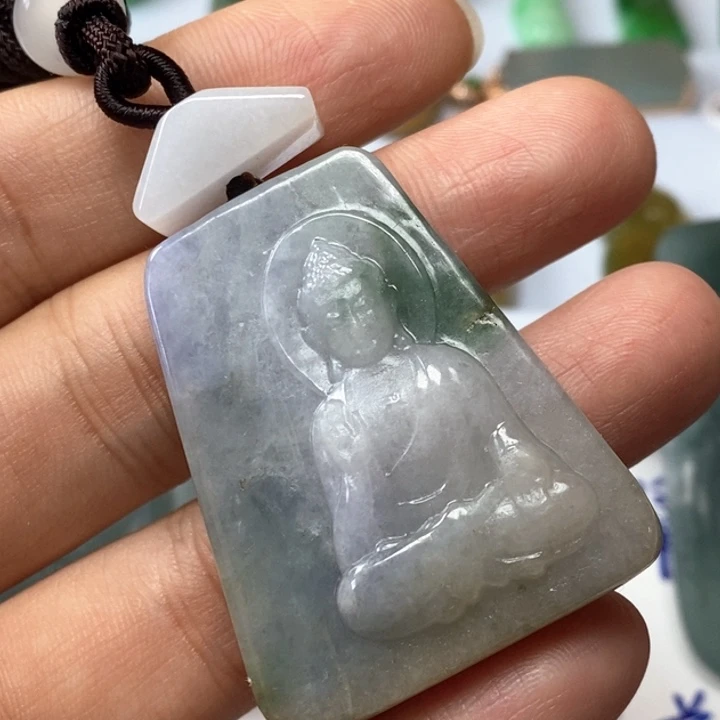 翡翠颈饰未镶嵌好