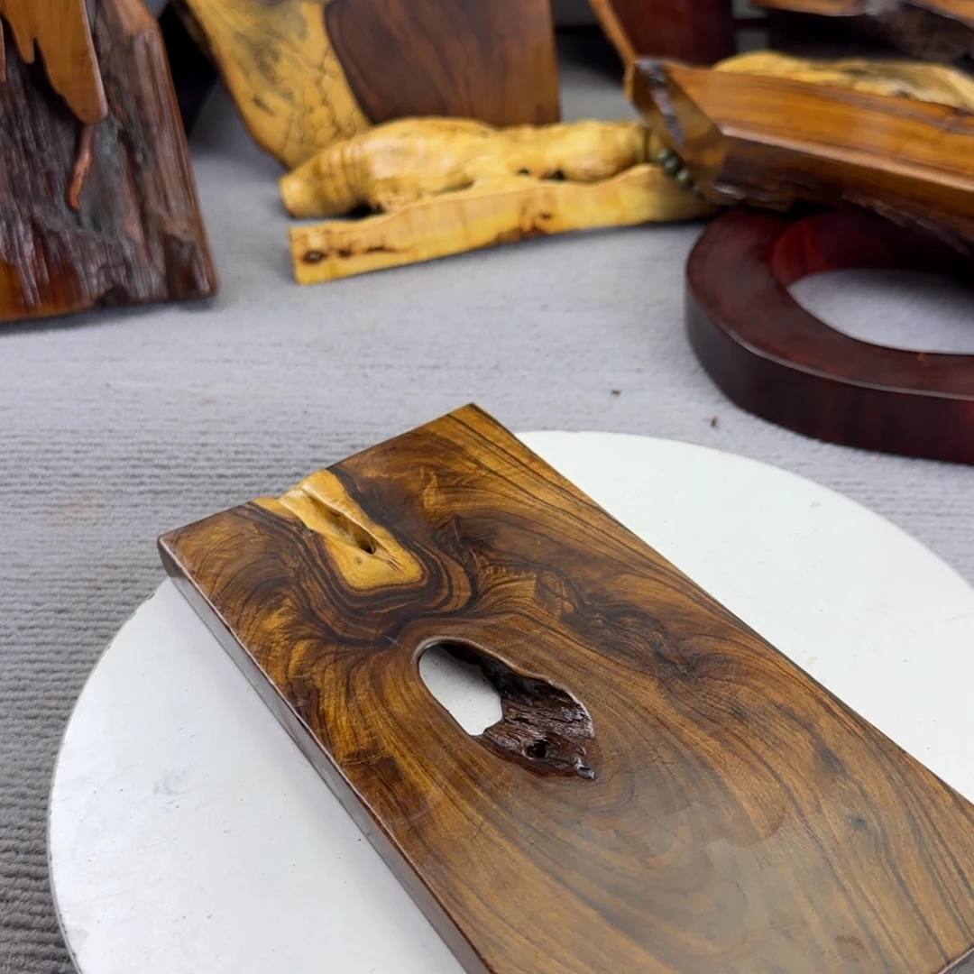 大果紫檀（缅甸花梨）已**衷