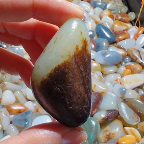 和田玉未镶嵌珠宝奇石42克