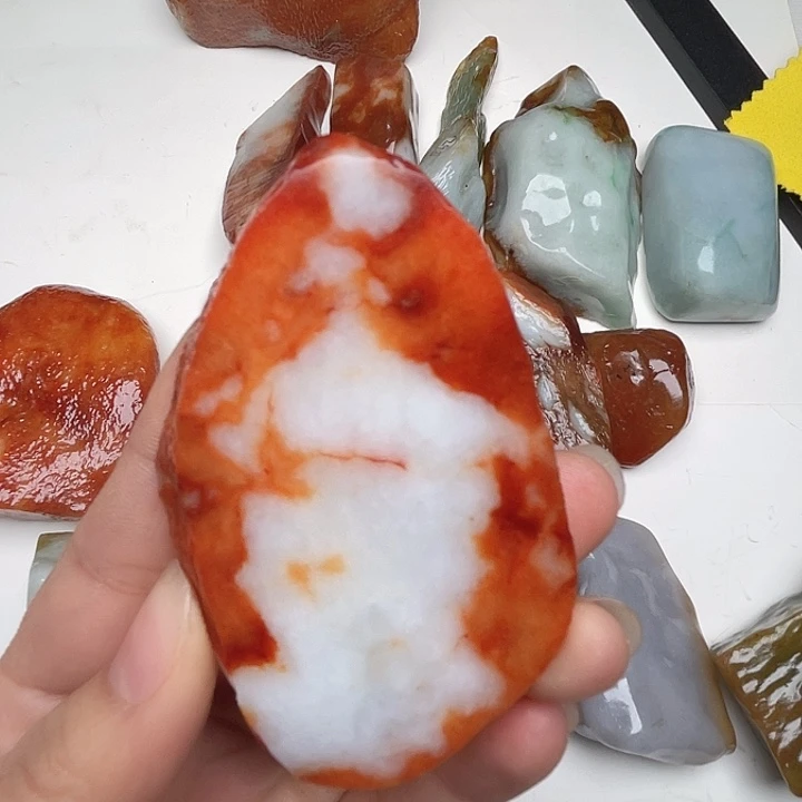 翡翠未镶嵌颈饰缅甸天然翡翠