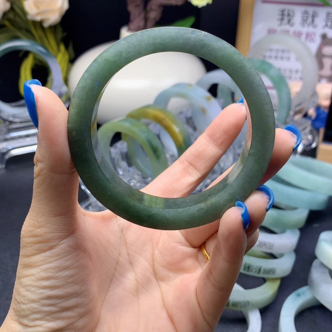以***为定制翡翠未镶嵌手镯56