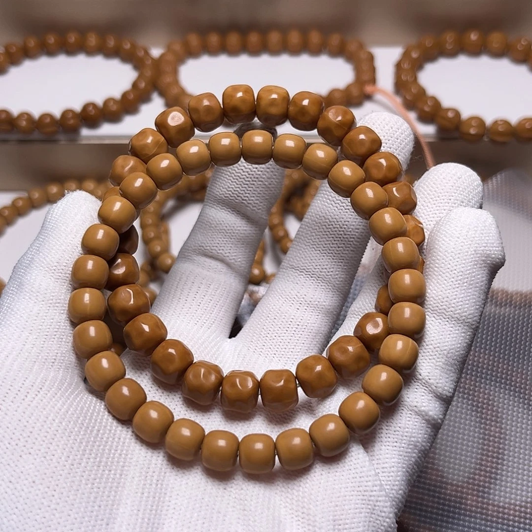 再***人吊坠猴头核桃奶酪