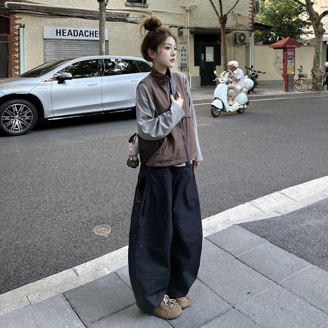 早秋新款韩系松弛感穿搭灰色打底上衣叠穿马甲外套阔腿裤三件套女