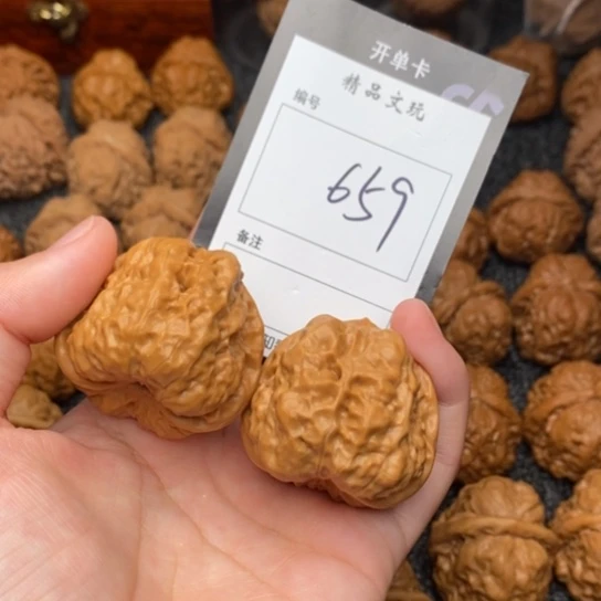 吊坠桃核我是第一百39