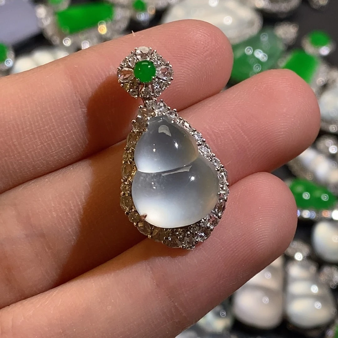 翡翠颈饰18K金镶嵌天然缅甸A货翡翠