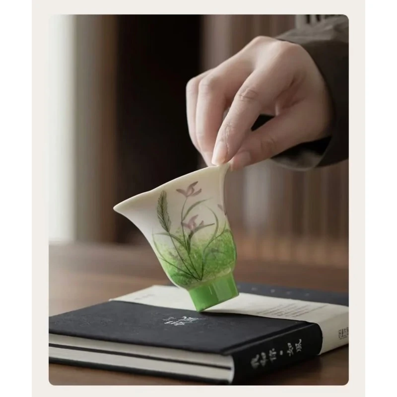 （旗舰号）手绘洒绿兰花喇叭杯