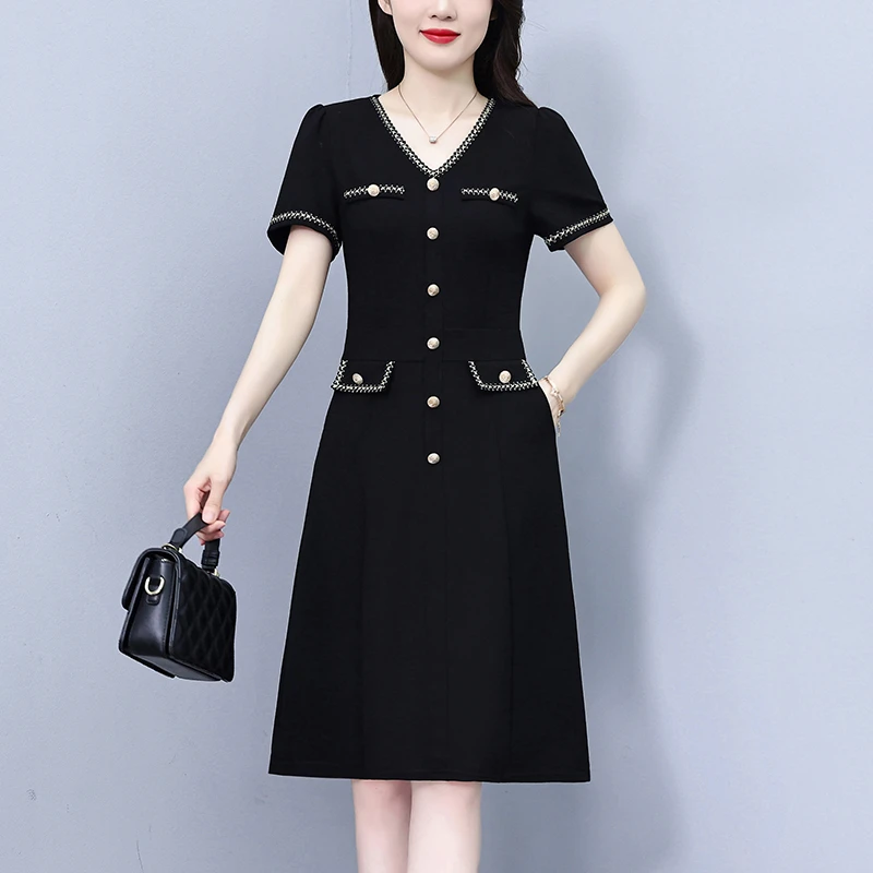 轻奢小香风气质收腰显瘦连衣裙2025夏新款大码女装百搭洋气小黑裙