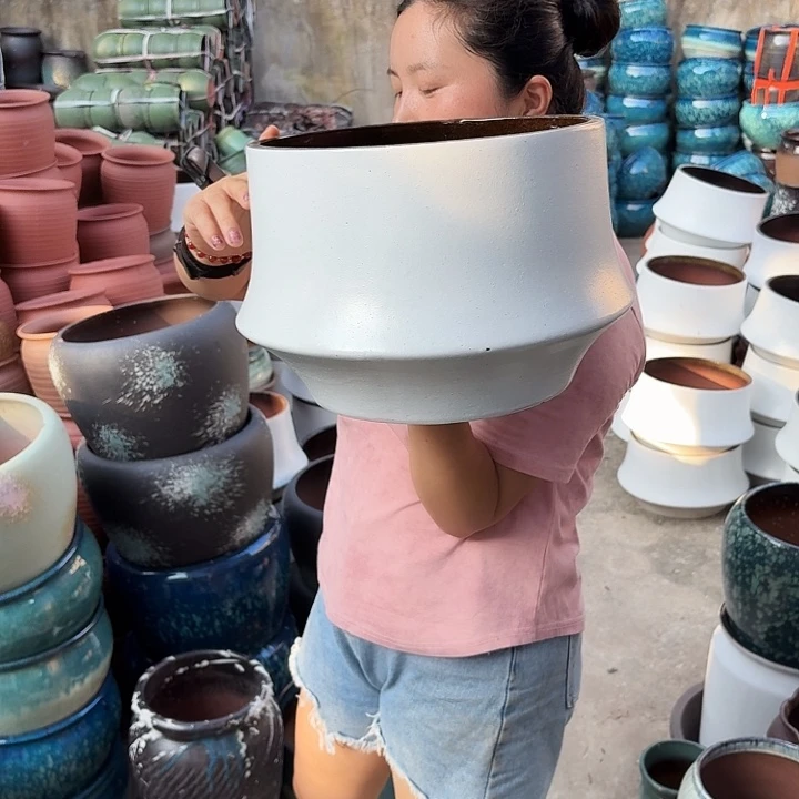 口28高22瑕疵一个盆子。