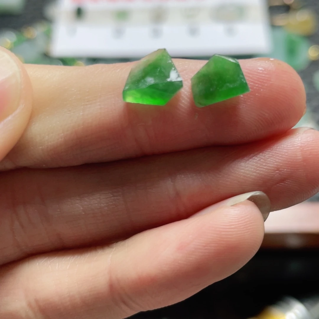 定制翡翠未镶嵌翡翠