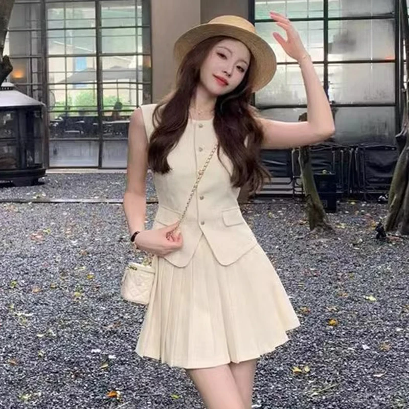 【两件套】【有里裤】法式高级感无袖马甲高腰百褶短裙两件套D0476