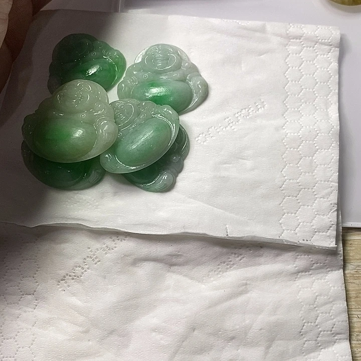 定制翡翠未镶嵌不拍